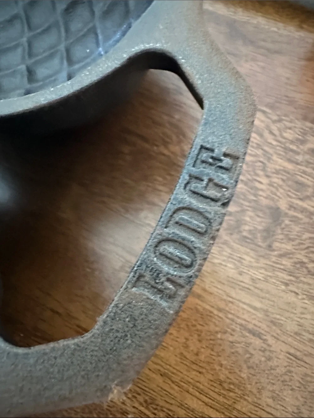 Lodge Cast Iron Pineapple Pan - Black